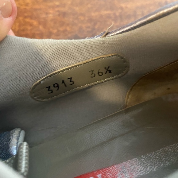 Vintage metallic Prada shoes - Picture 6 of 8